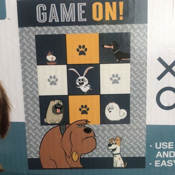 SECRET LIFE OF PETS TIC TAC TOE GAME RUG - Picture 2 of 4